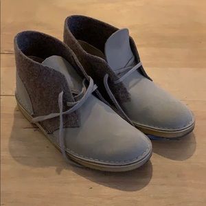 Clarks gray chukka boot